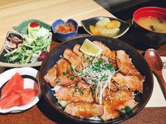 -本格丼·炭火烤肉饭(大悦路成都大悦城店)