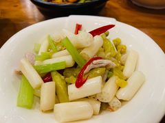 酸辣莲藕带-湘缘道客•湘缘饭店·25年湘菜馆(古墩路店)