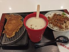 酱滋嫩猪排卤肉FUN-永和大王(浦东南路店)