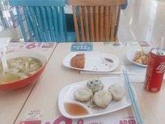 -小杨生煎(金山百联购物中心3楼店)