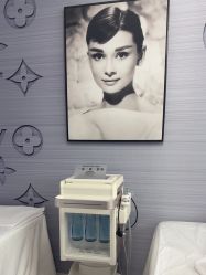 -斐尔国际皮肤管理中心