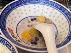 -广信牛奶甜品世家(台东店)