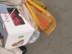 -上海龙吴水胜海发市场