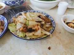 炒莲花白-炊大牛饭店(寻甸总店)