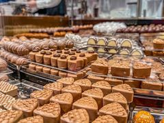 -Laderach 莱德拉(上海环贸iapm店)