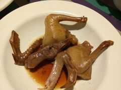 瑞士汁乳鸽-兰桂坊粤泰美食(较场西店)