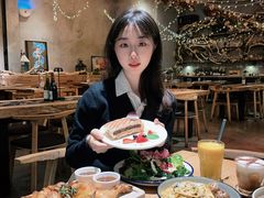-Common Table · Brunch & Coffee