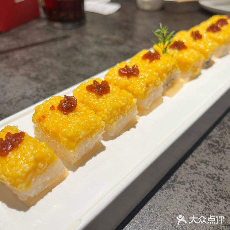 朋友带我去吃太原菜，在刷了好久，终于选了土包滋