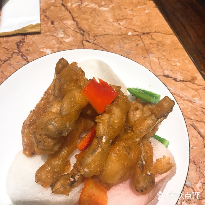 金玉满堂潮州酒楼(无限极荟购物广场店)椒盐牛蛙图片