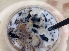 -RUXU入续糖水铺与包(卓悦中心店)