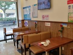 -红宝石·鲜奶小方·海派西点房(丰庄店)