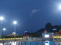 -汤山欢乐水世界
