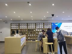 -华为授权体验店(万航渡路)
