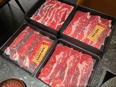 -牛YO寿喜烧·铁板烧和牛火锅自助(市府恒隆店)