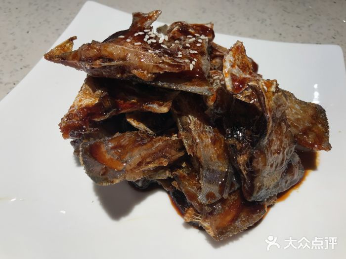 阿莉餐厅(枣阳路店)阿莉熏鲳鱼图片