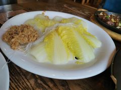 白菜拌海蜇-鲜小岛·铜锅涮肉