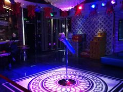 -GAGA主题量贩式KTV平价店(工大店)