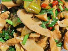 酸菜炒山笋-钟记家菜(红专南路店)