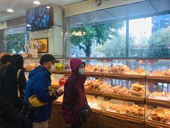 面包甜点陈列柜-新侨三宝乐面包店(崇文门店)
