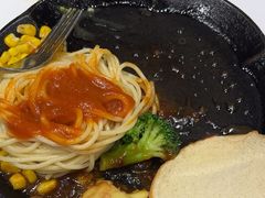 -汤姆家的牛排意面披萨(新城市广场店)