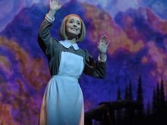 -交通银行前滩31演艺中心