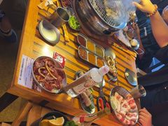 -叽叽扎扎烤肉场(生态城万达店)