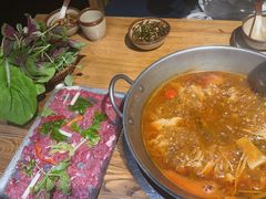 -野山舂·贵州现舂酸汤牛肉(东山店)