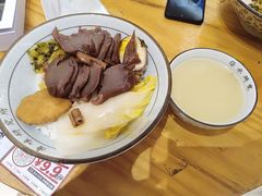 鹅肉拼鹅肝饭-狮头牌卤味研究所·卤味饭(花城汇南区店)