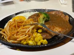 -汤姆家的牛排意面披萨(新城市广场店)
