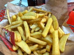 -BHC炸鸡(明洞总店)