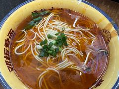 重庆小面-二娃邓板凳面(解放碑店)
