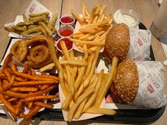 -The Habit Burger Grill 哈比特汉堡(复兴soho店)