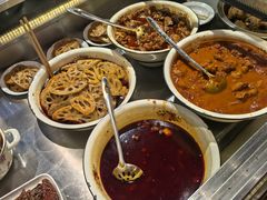 -爆炸头阿姨小四川正宗川味小吃(无任何分店)