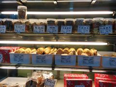 面包甜点陈列柜-九芝斋(解放路店)