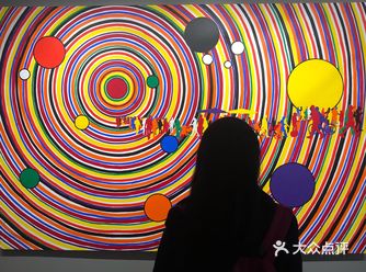 每一次莫奈原画来中国，几乎都赶上了，两次来上海