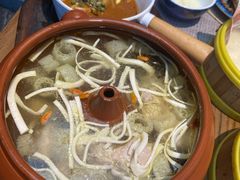 野生菌竹荪汽锅鸡-雀舞云南菜(乐客城店)