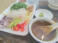 -官塘陈记鱼生·潮汕砂锅粥·牛肉火锅(潮枫路总店)