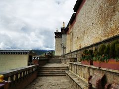 -噶丹松赞林寺