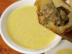 -宝瑞门钉肉饼店