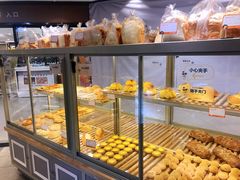 面包甜点陈列柜-BreadTalk面包新语·烘焙蛋糕(广州白云五号店)