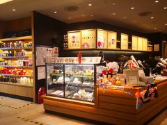 -星巴克臻选(华堂·新辰汇店)