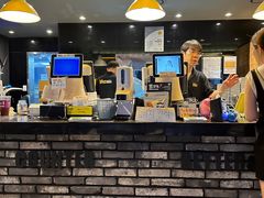 -BHC炸鸡(明洞总店)