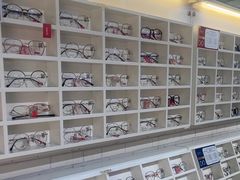 -诺柯视眼镜-蔡司依视路官方工厂店(淞南一店)
