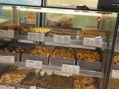 面包甜点陈列柜-上海哈尔滨食品厂(淮海中路店)