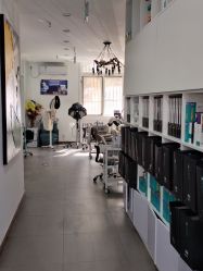 -黑奥秘脱发白发中心