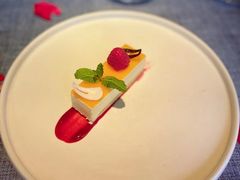 -弦月窗LUNETTE BY AMANDA(复兴路店)