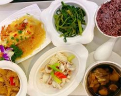 -臻康乃馨月子中心(集美店)