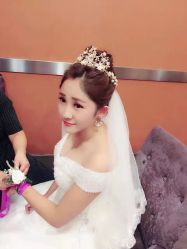 -红馆妆造(中央大街店)