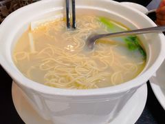 -河畔春天时尚餐厅