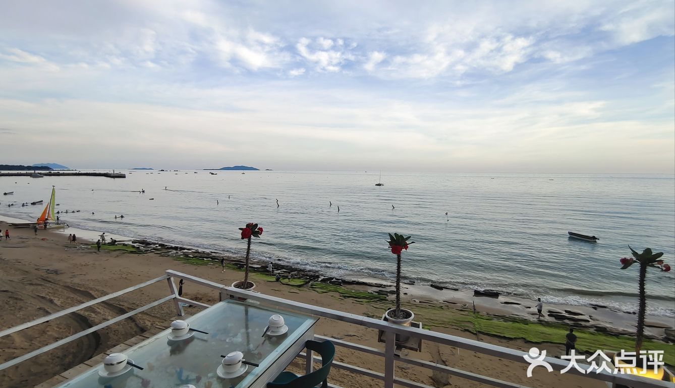 【三亚day1】适合海边蹦迪 喝点小酒吃海鲜
